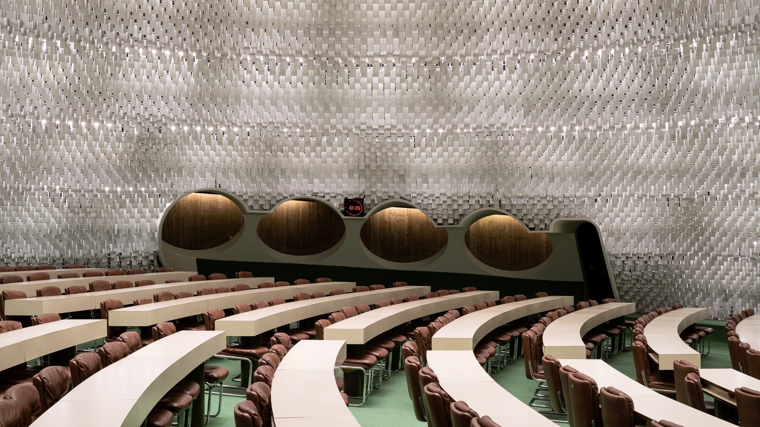 Coupole de l'Espace Niemeyer Paris par Oscar Niemeyer