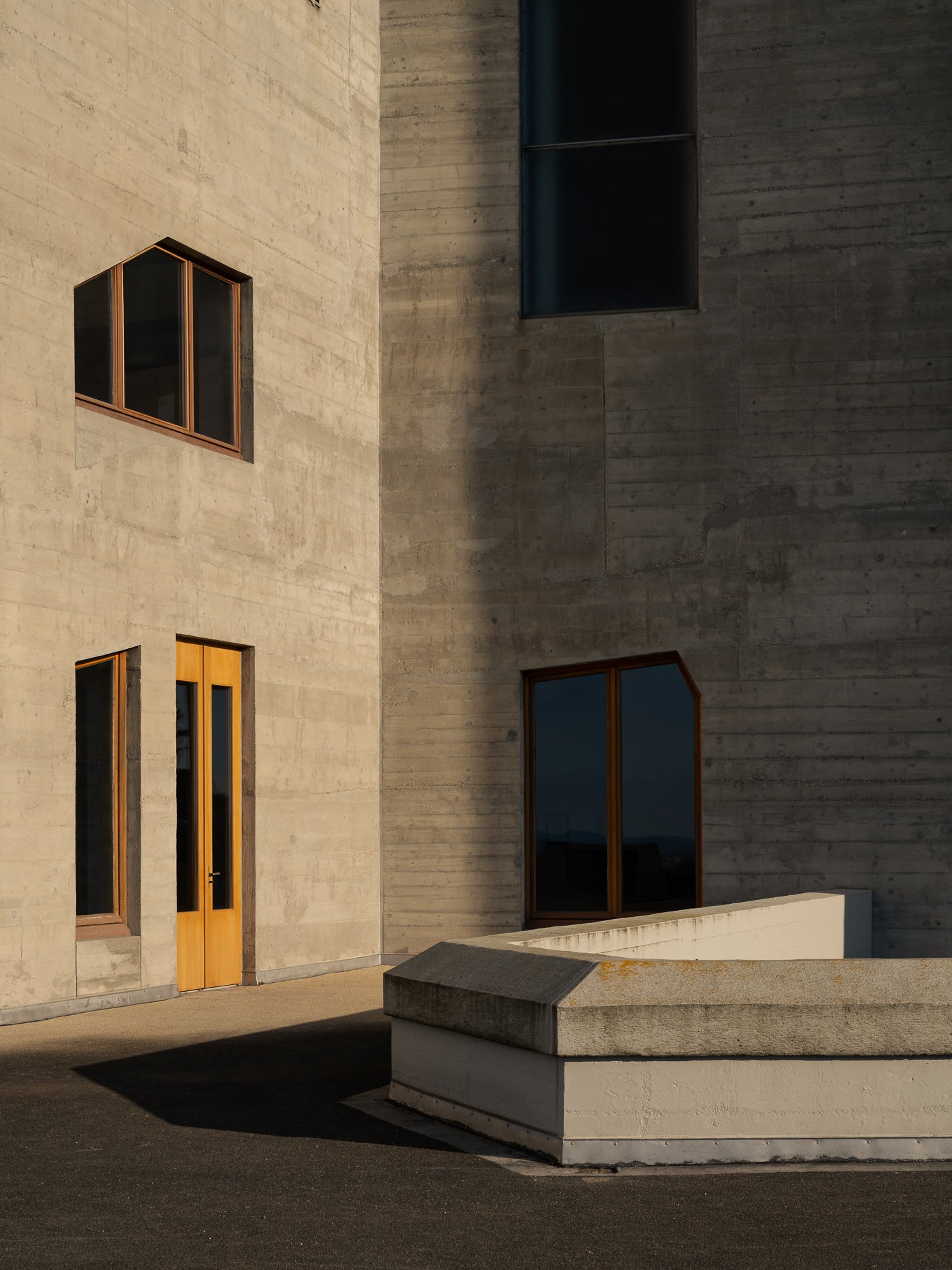 goetheanum rudolf steiner exterior facade pentagonal windows golden door thibaud poirier