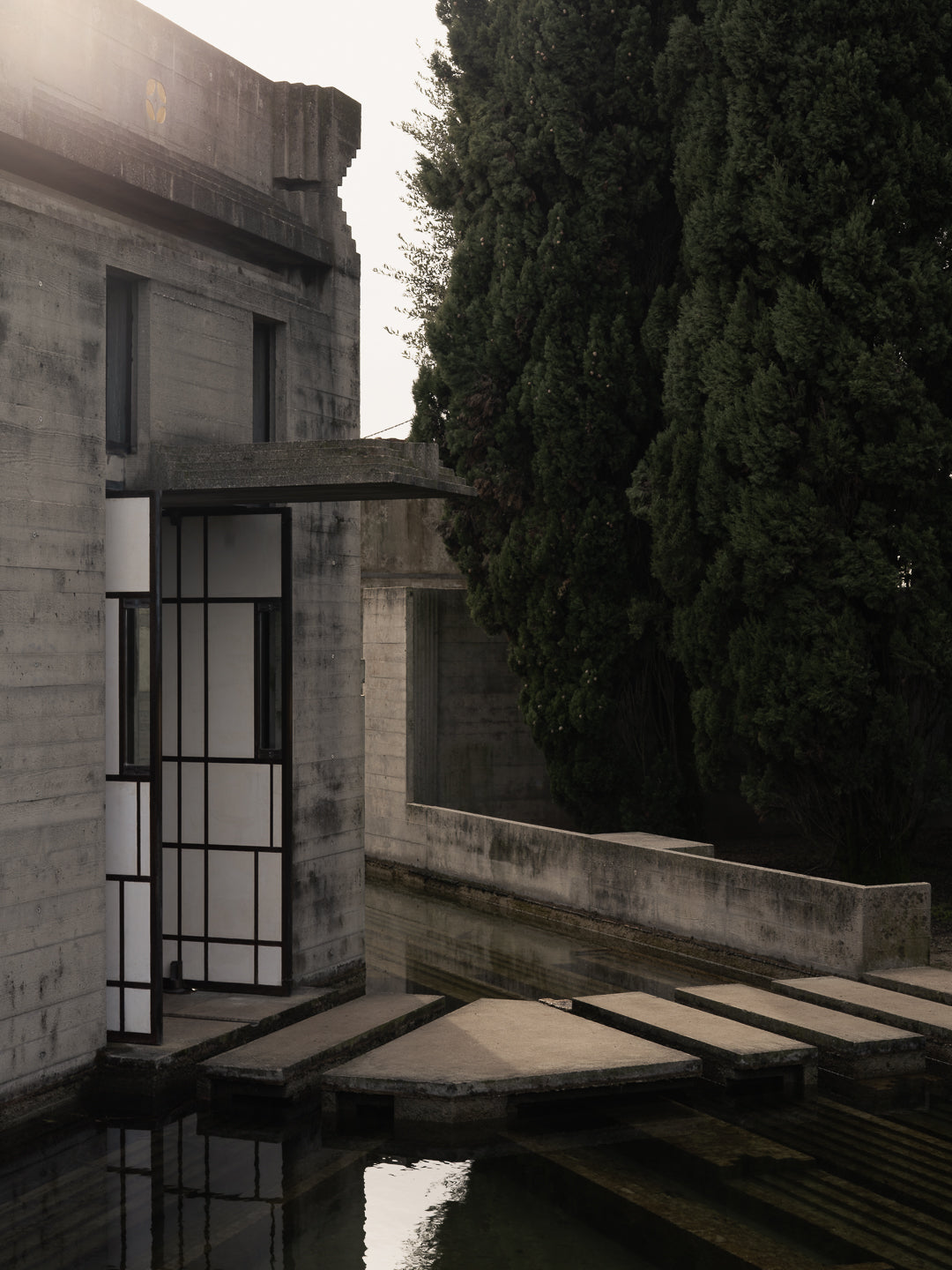 Vue exterieure Tomba Brion Carlo Scarpa San Vito d'Altivole